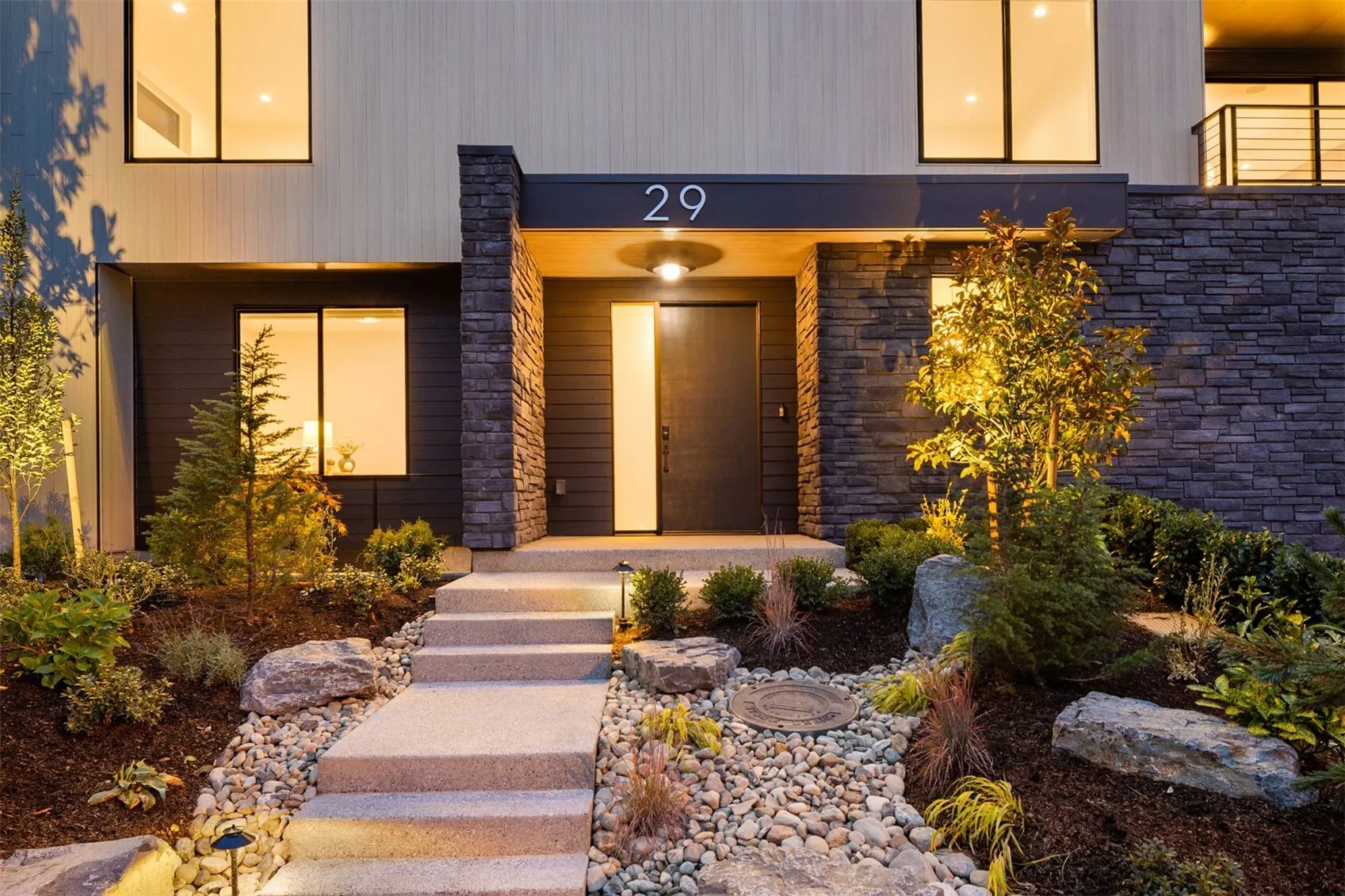 29 20th Avenue , Kirkland, WA 98033-4925