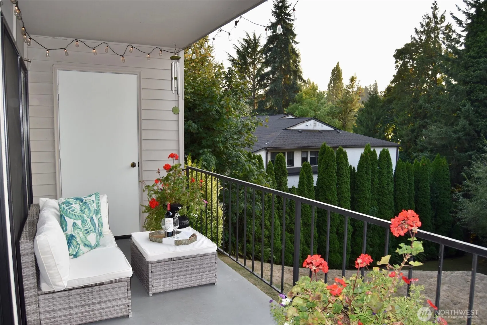 321 Bellevue Way SE #202, Bellevue, WA 98004