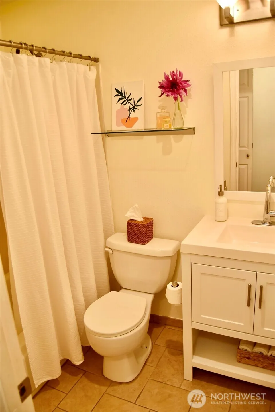 321 Bellevue Way SE #202, Bellevue, WA 98004