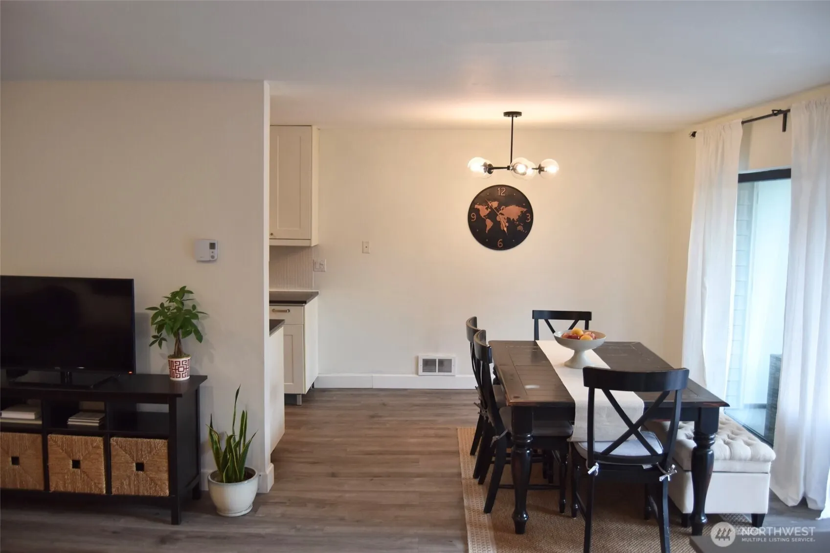 321 Bellevue Way SE #202, Bellevue, WA 98004