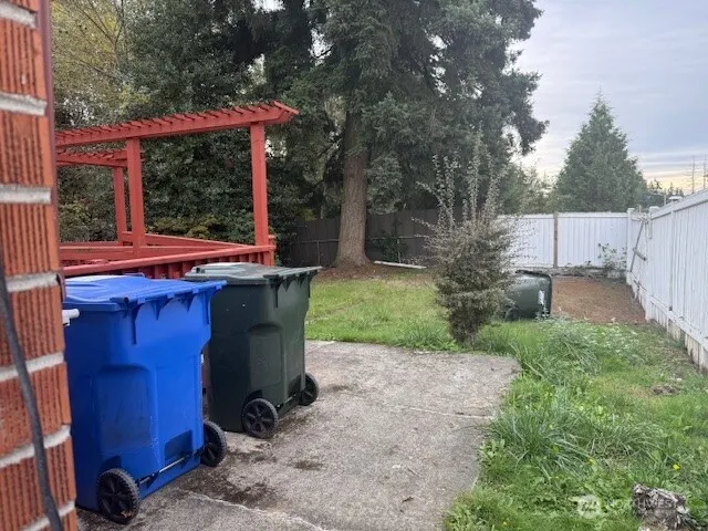 11605 SE 258th Street , Kent, WA 98030