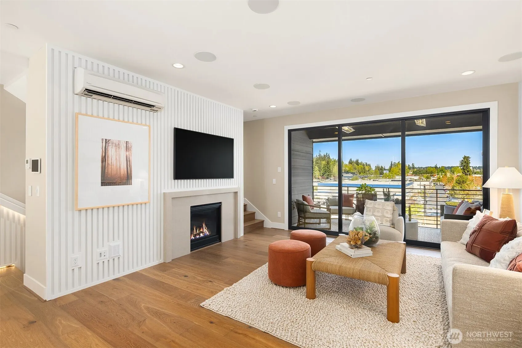 10808 (HS 55) 120TH Lane NE #D, Kirkland, WA 98033