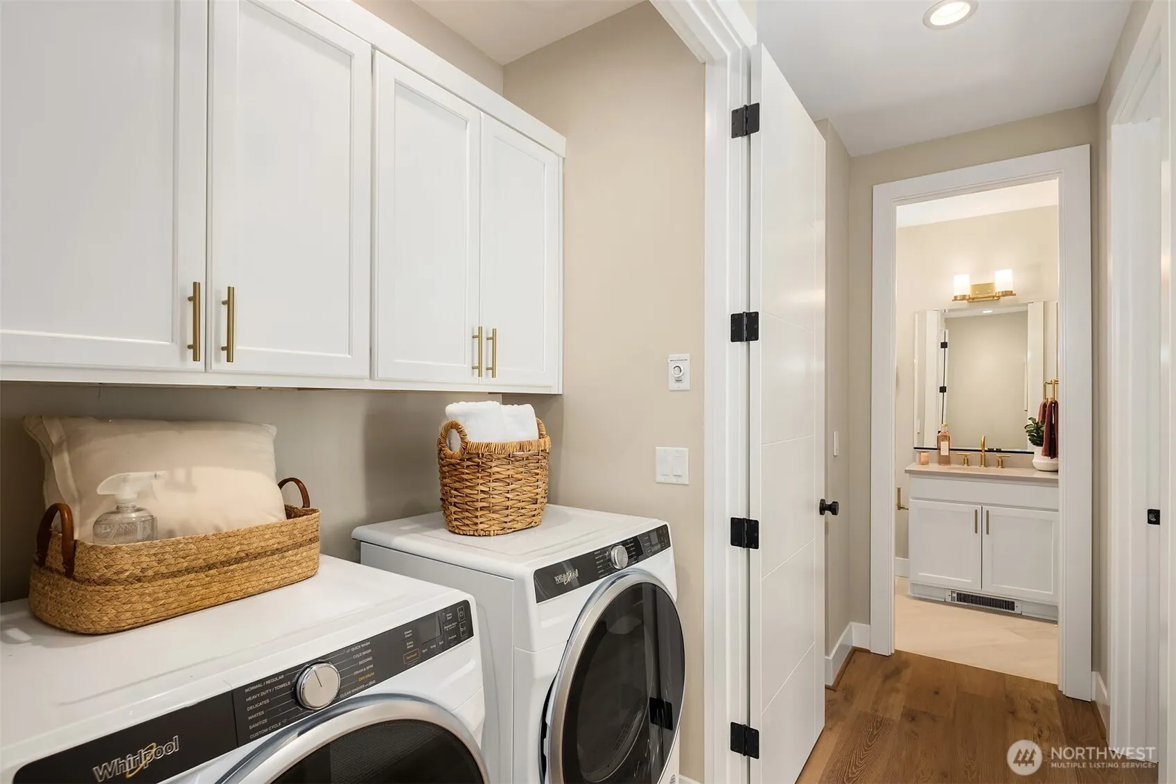 10808 (HS 55) 120TH Lane NE #D, Kirkland, WA 98033