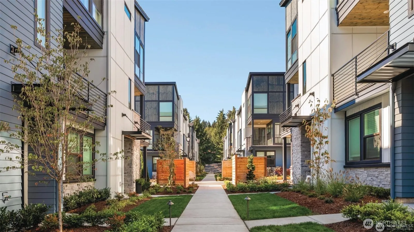 10808 (HS 55) 120TH Lane NE #D, Kirkland, WA 98033
