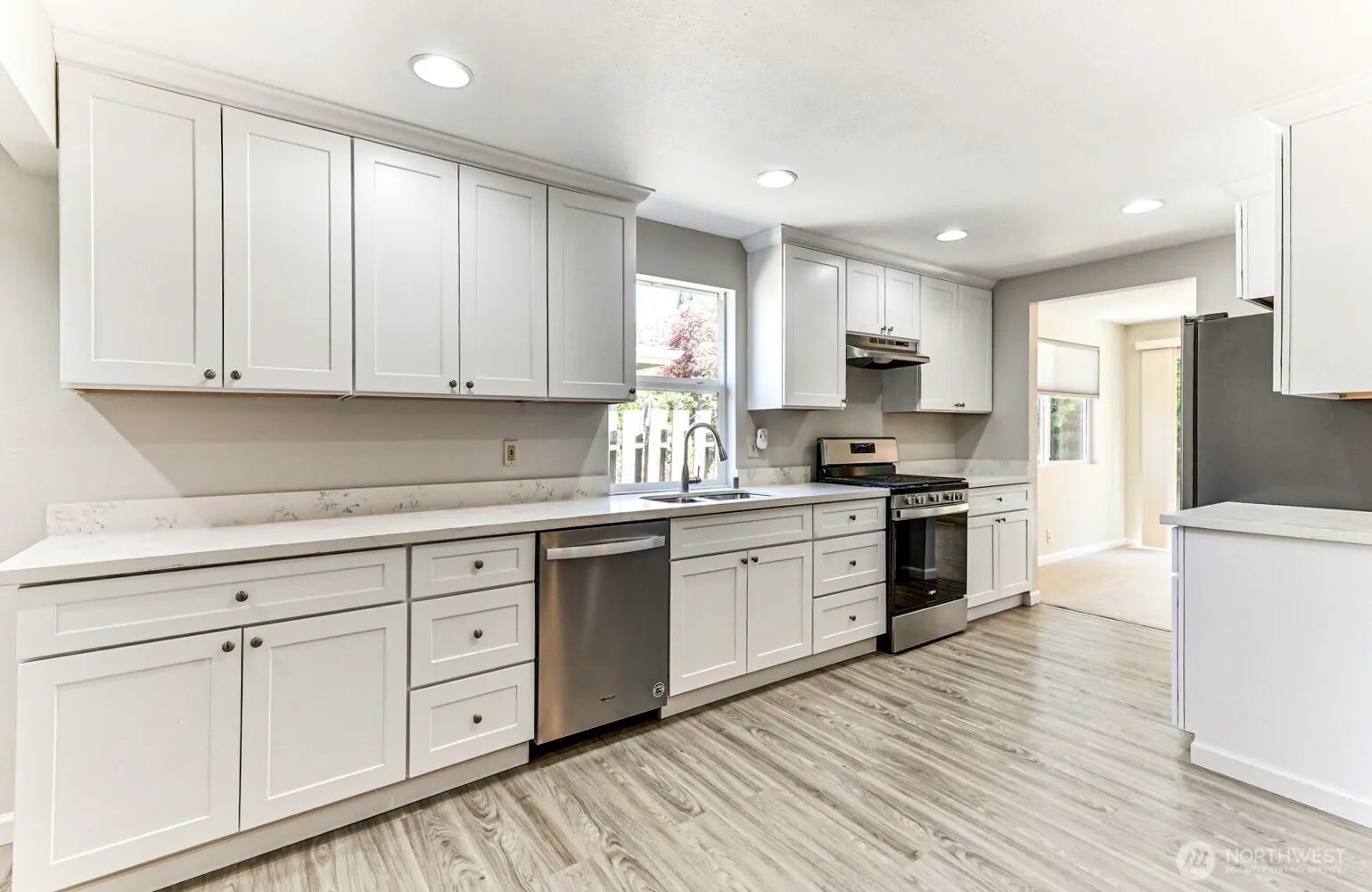 11818 103rd Avenue NE, Kirkland, WA 98034