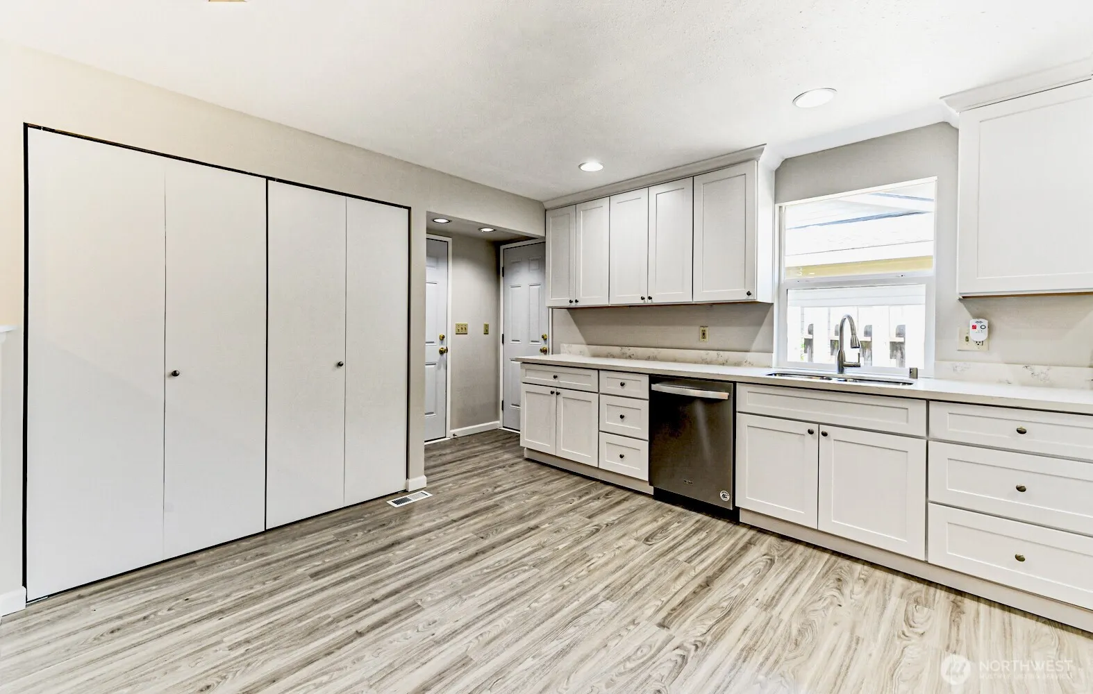 11818 103rd Avenue NE, Kirkland, WA 98034