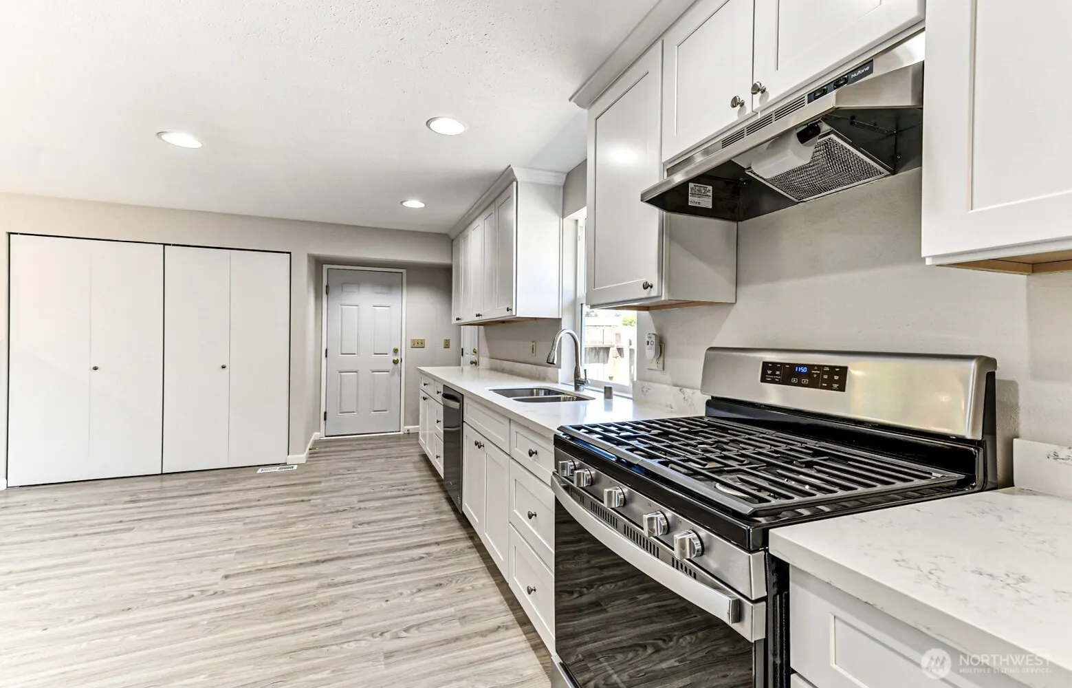 11818 103rd Avenue NE, Kirkland, WA 98034