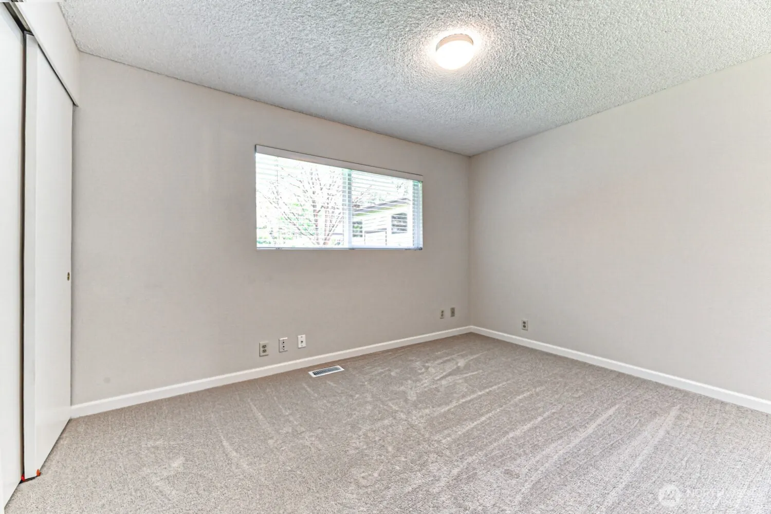 11818 103rd Avenue NE, Kirkland, WA 98034