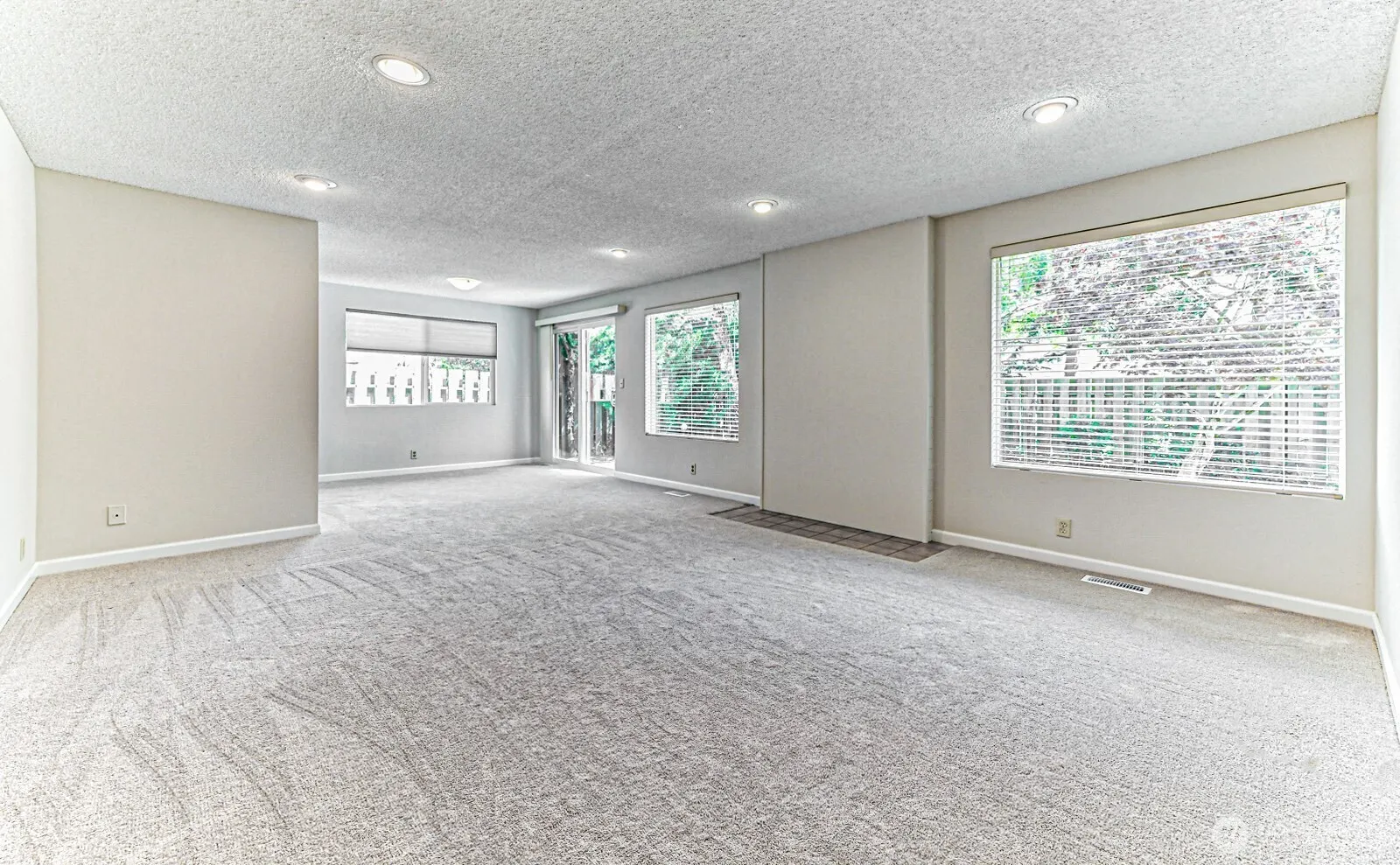 11818 103rd Avenue NE, Kirkland, WA 98034