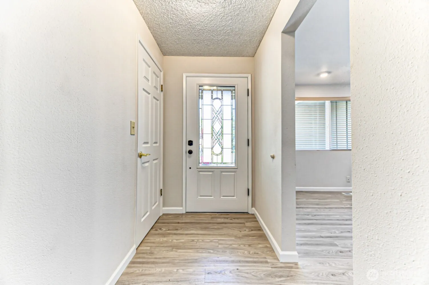 11818 103rd Avenue NE, Kirkland, WA 98034