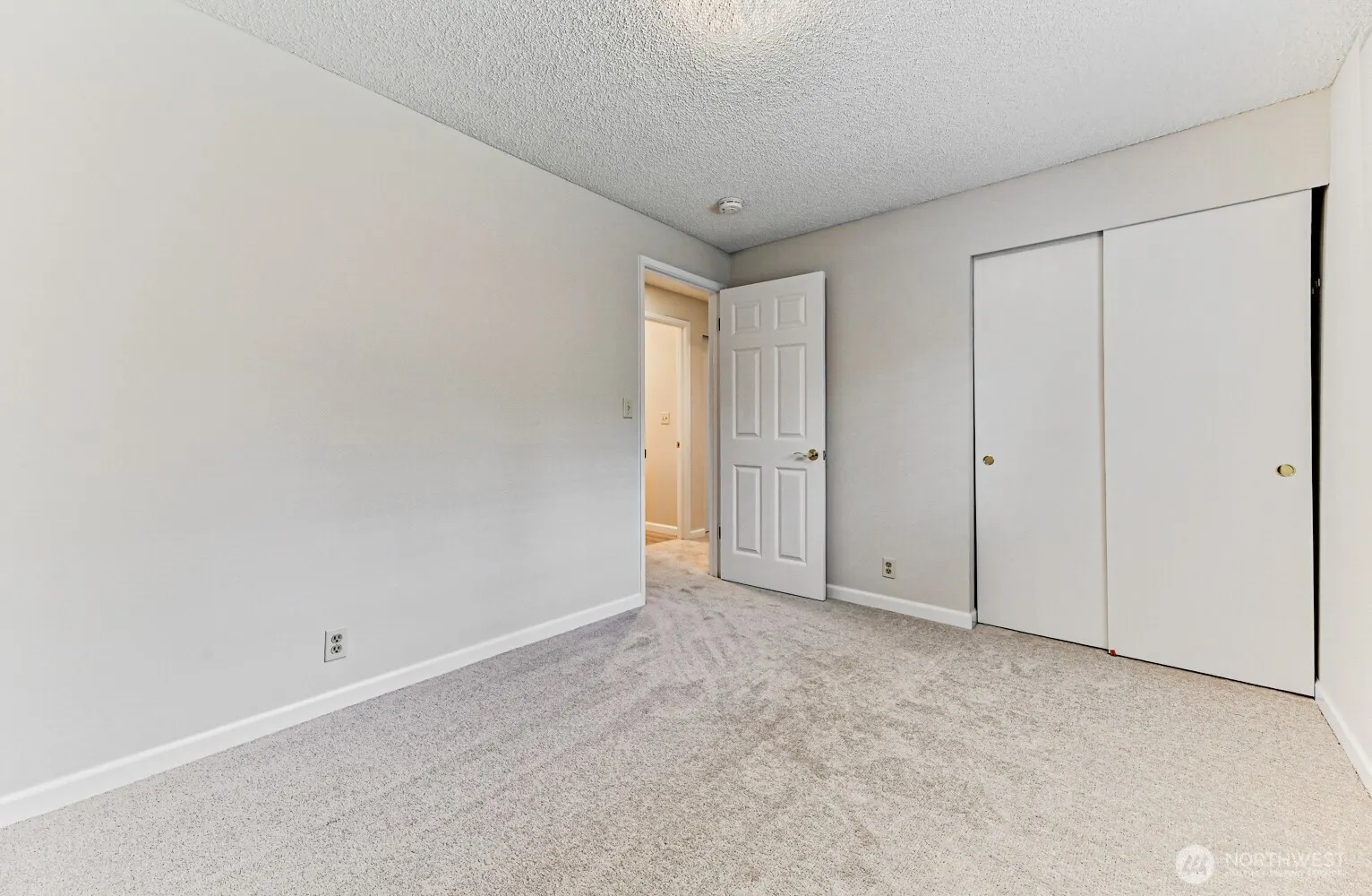 11818 103rd Avenue NE, Kirkland, WA 98034
