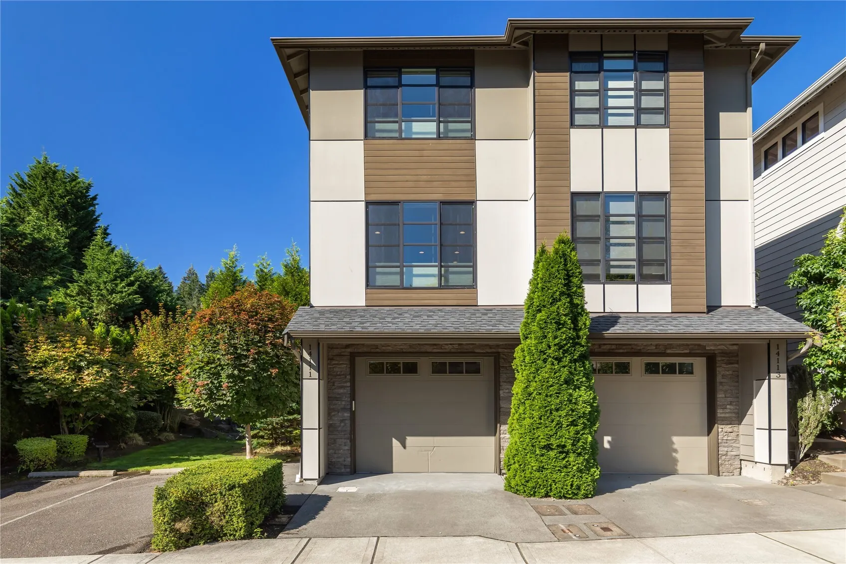 14111 74th Court NE #1, Kirkland, WA 98034