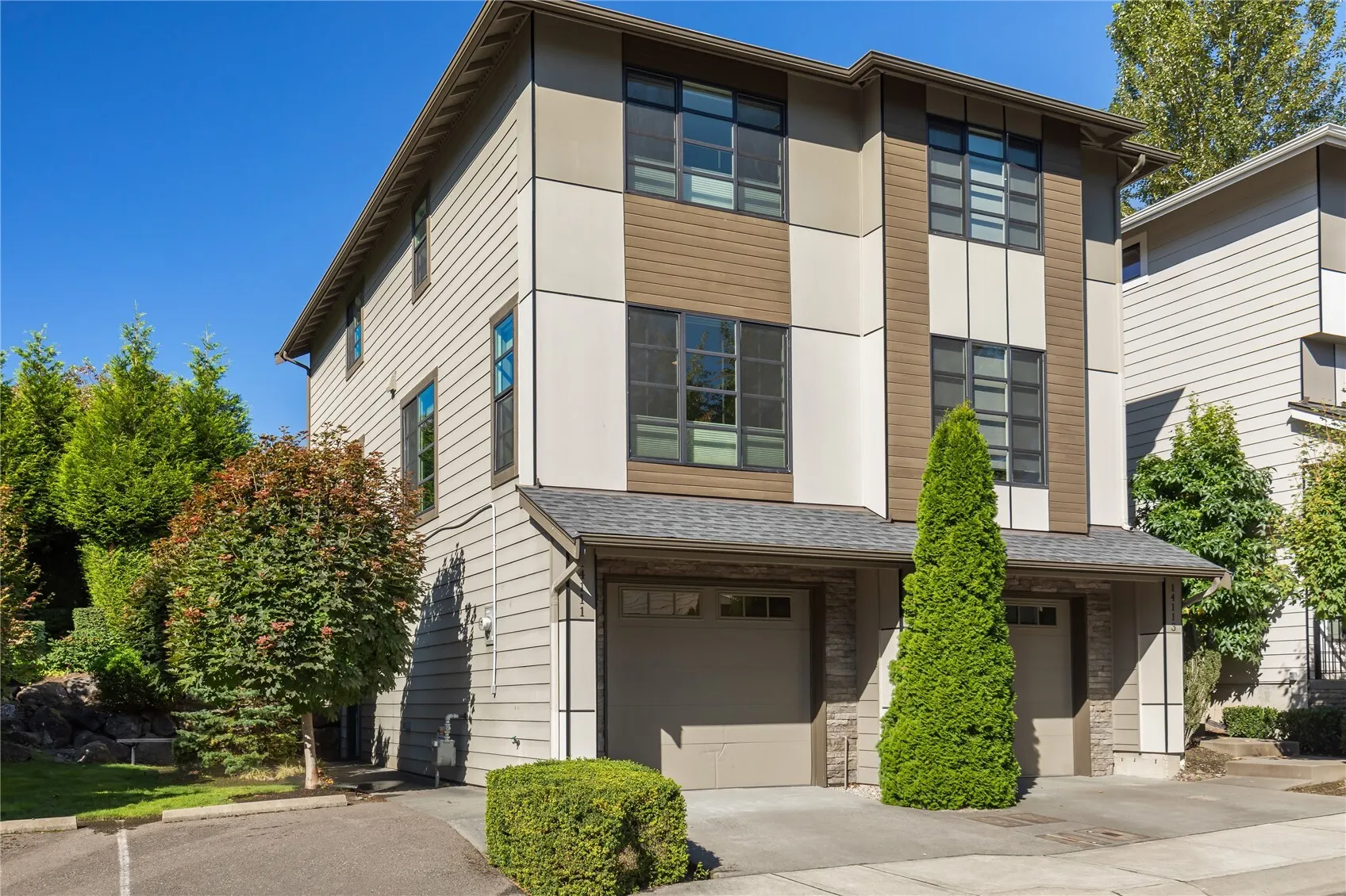 14111 74th Court NE #1, Kirkland, WA 98034
