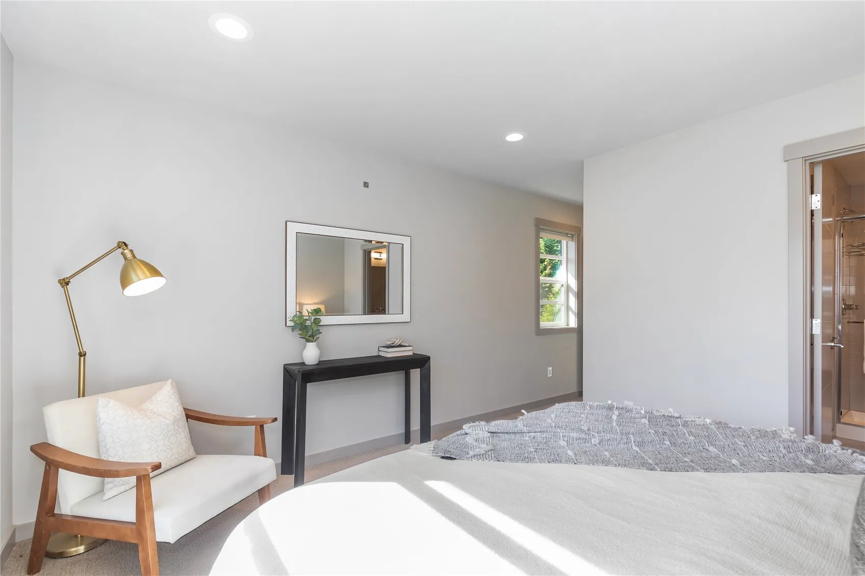 14111 74th Court NE #1, Kirkland, WA 98034