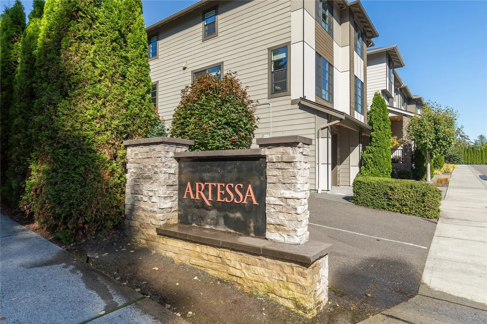 14111 74th Court NE #1, Kirkland, WA 98034