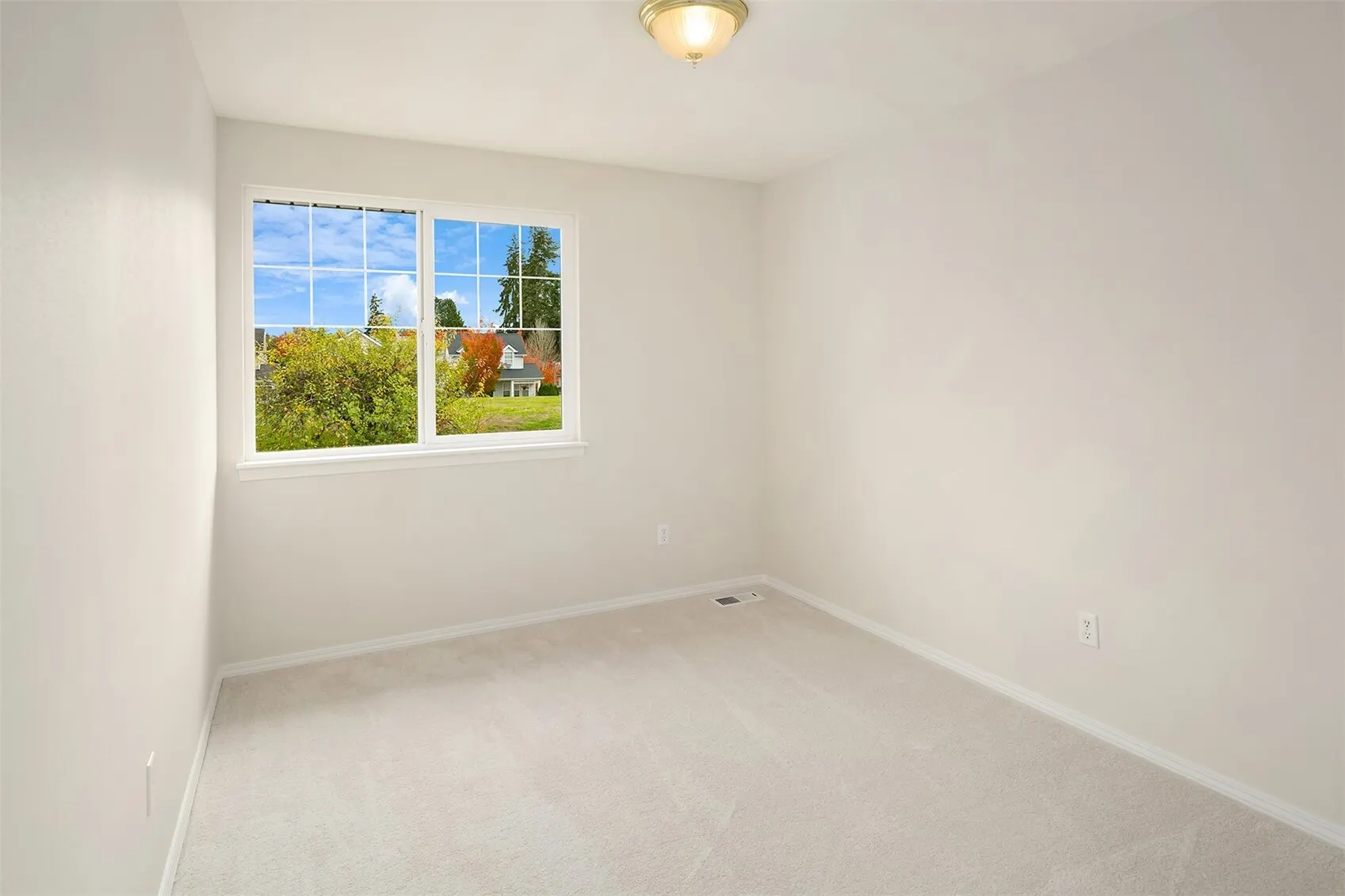 523 Redmond Place NE, Renton, WA 98056-3988