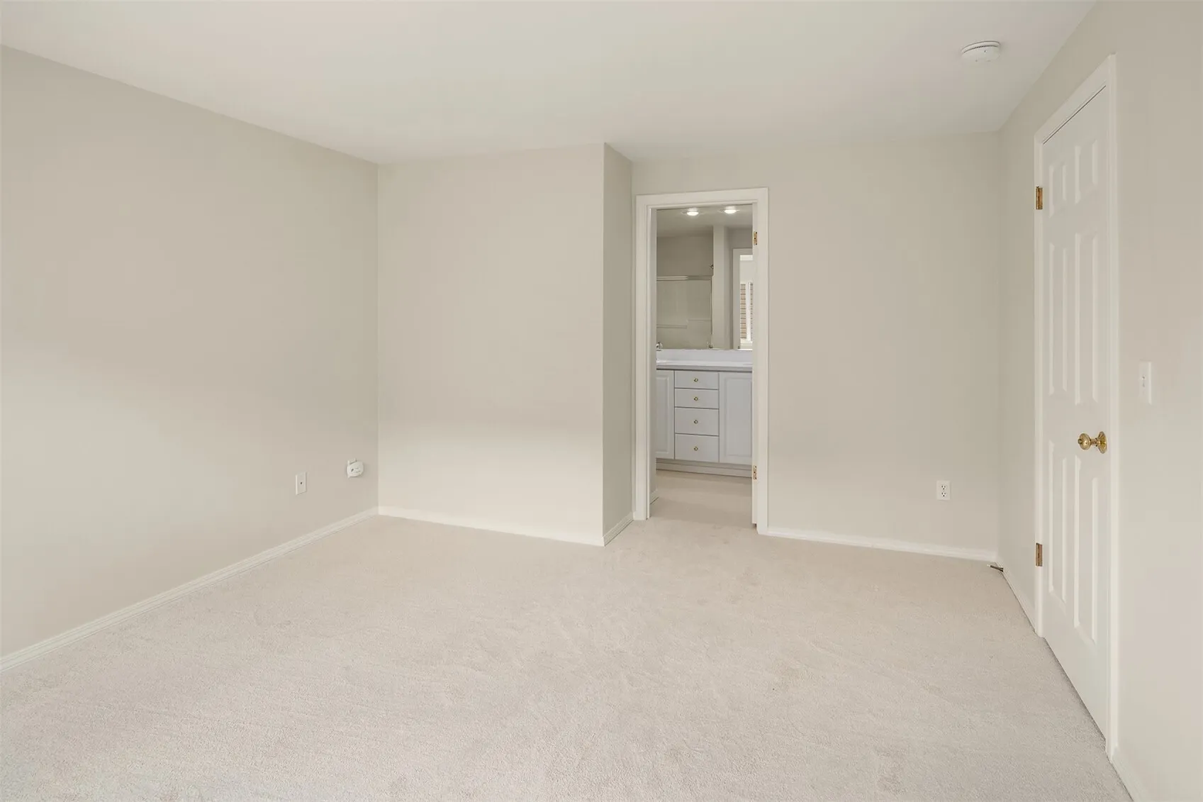 523 Redmond Place NE, Renton, WA 98056-3988