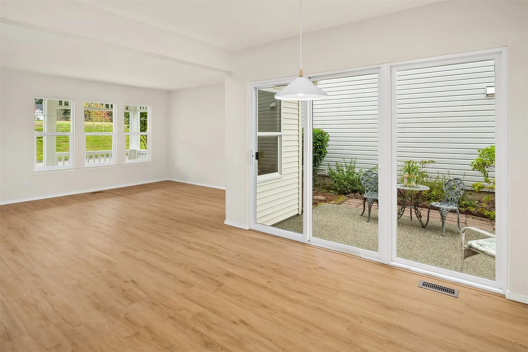 523 Redmond Place NE, Renton, WA 98056-3988
