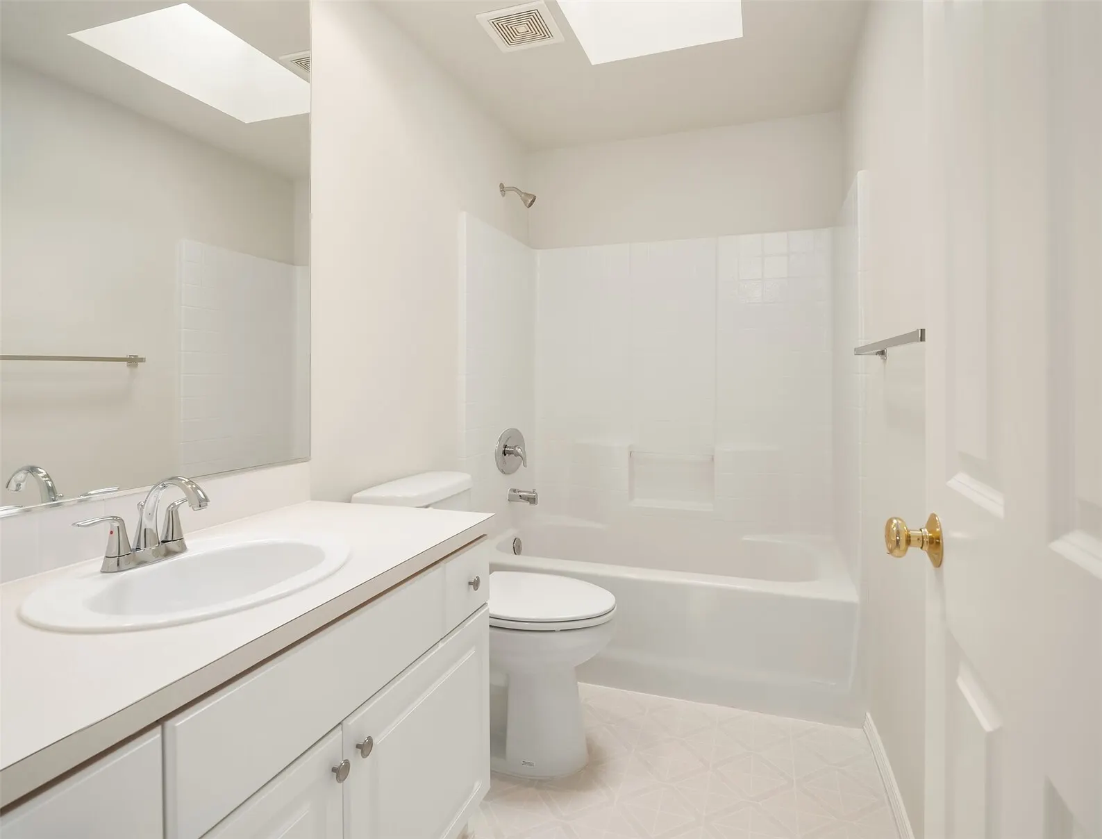 523 Redmond Place NE, Renton, WA 98056-3988