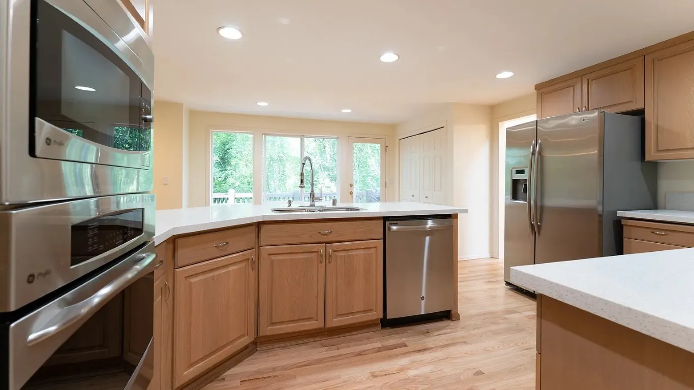 16410 SE 56th Place , Bellevue, WA 98006