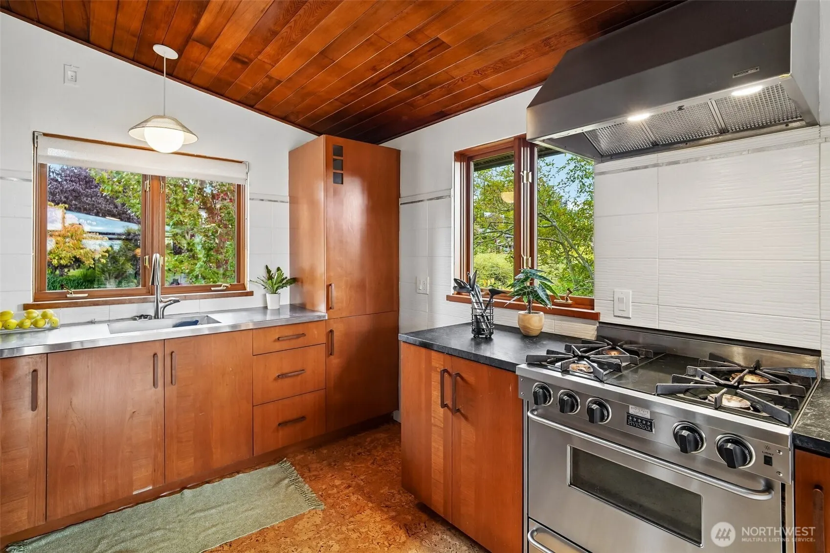 3611 30th Avenue W, Seattle, WA 98199