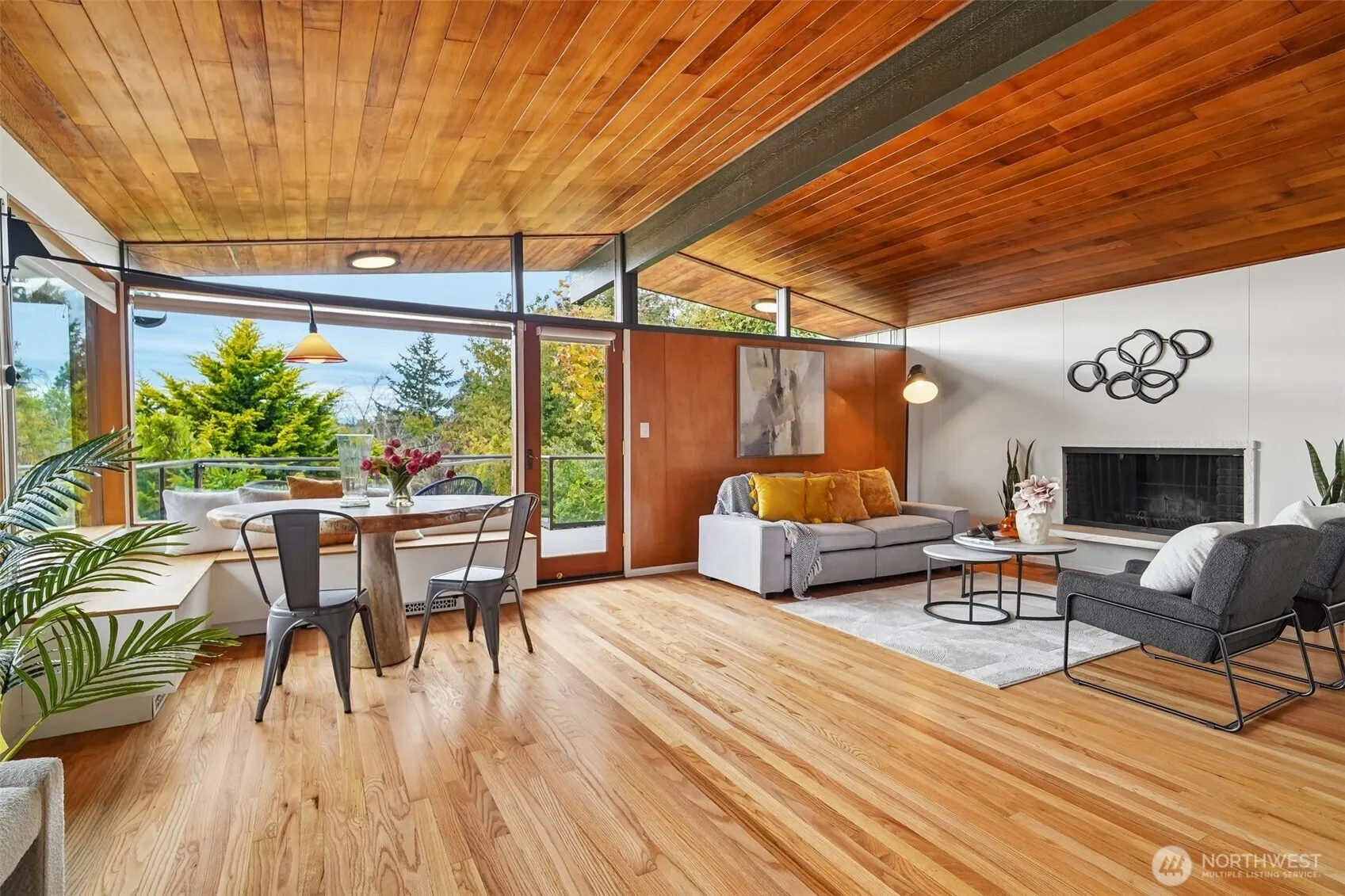 3611 30th Avenue W, Seattle, WA 98199