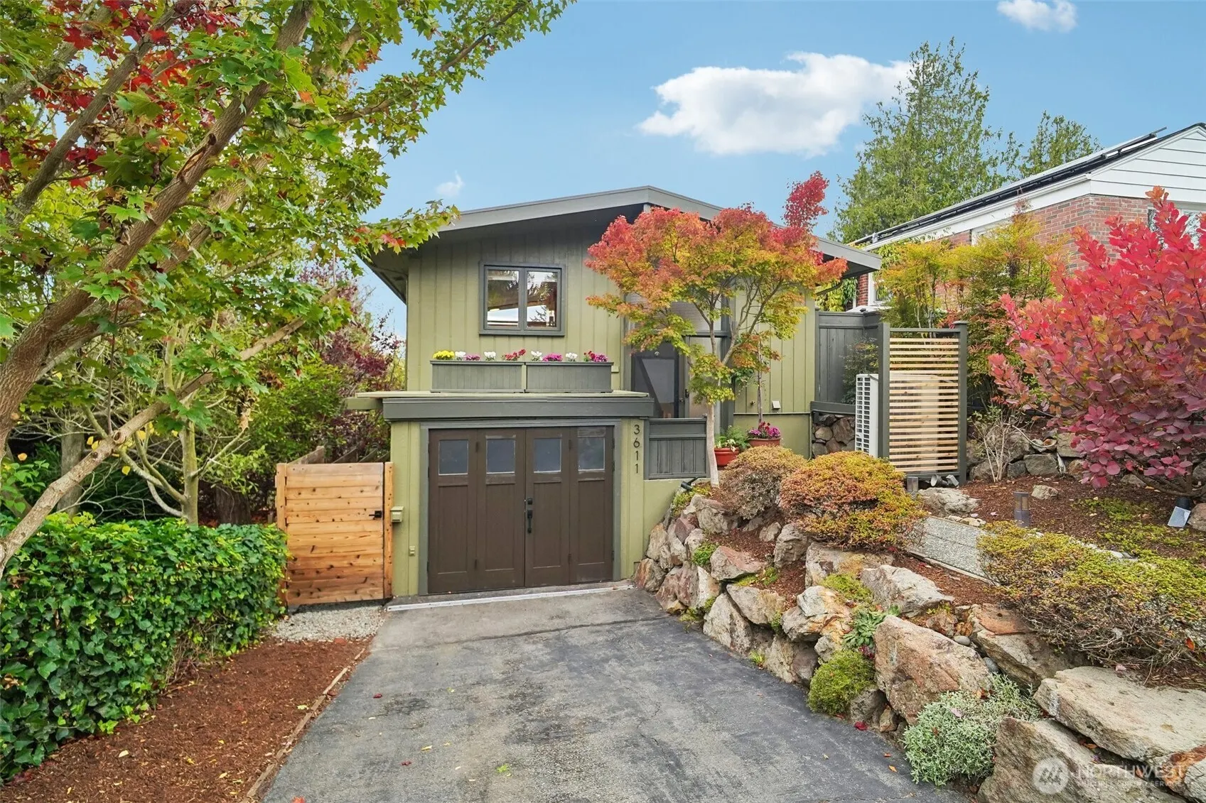 3611 30th Avenue W, Seattle, WA 98199