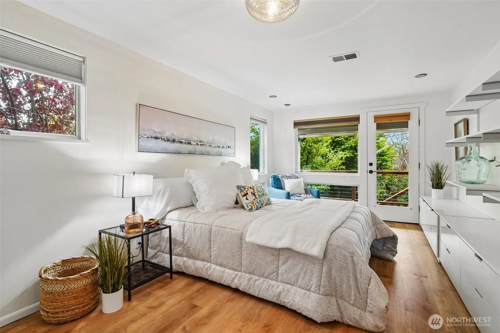 3611 30th Avenue W, Seattle, WA 98199