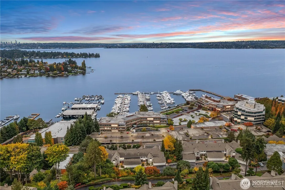 5304 Lake Washington Boulevard NE #H, Kirkland, WA 98033