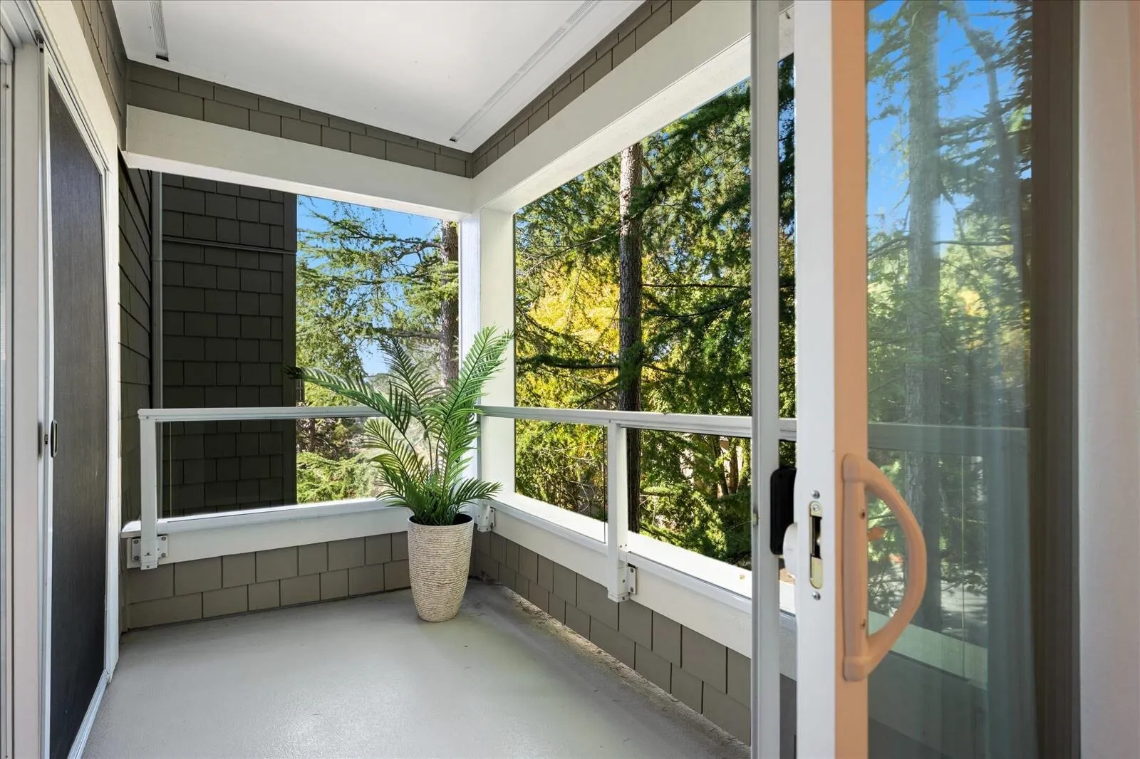 5304 Lake Washington Boulevard NE #H, Kirkland, WA 98033