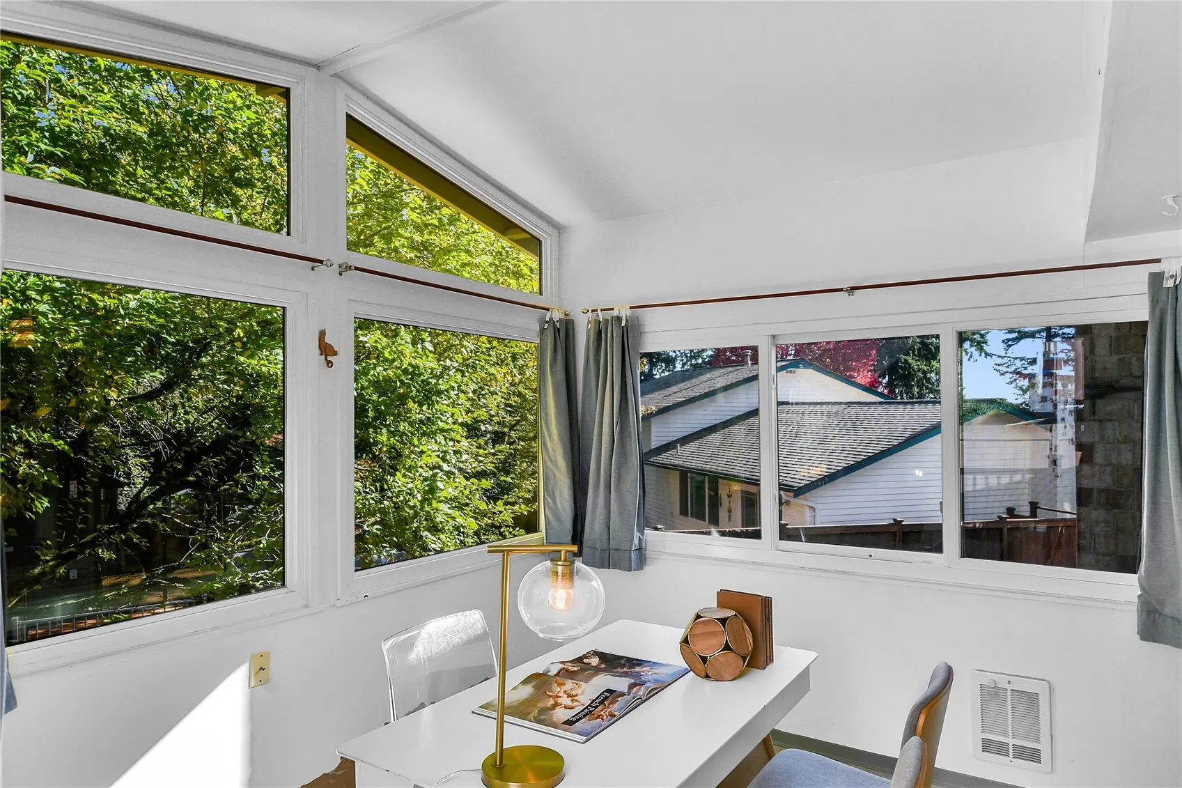 13168 NE 92nd Avenue , Kirkland, WA 98034