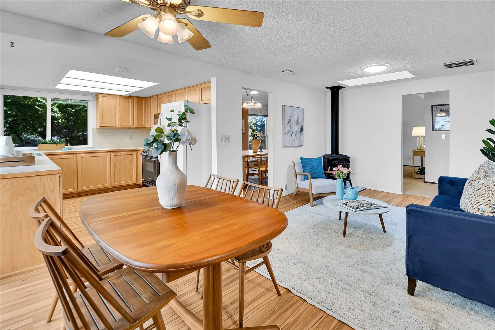 13168 NE 92nd Avenue , Kirkland, WA 98034