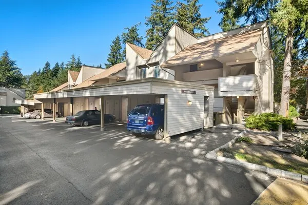 14600 NE 45th Street #D9, Bellevue, WA 98007