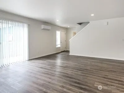 114 E Willis Street , Kent, WA 98032