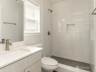 114 E Willis Street , Kent, WA 98032