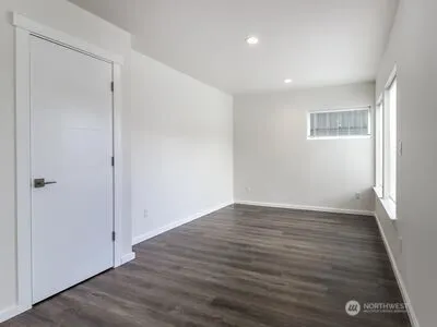 114 E Willis Street , Kent, WA 98032