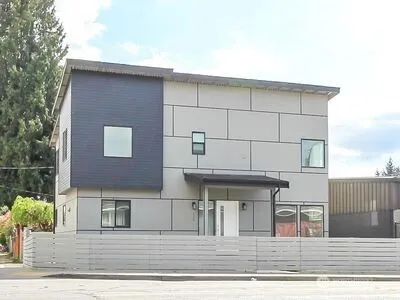 114 E Willis Street , Kent, WA 98032