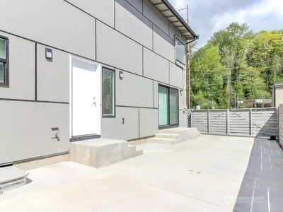 114 E Willis Street , Kent, WA 98032