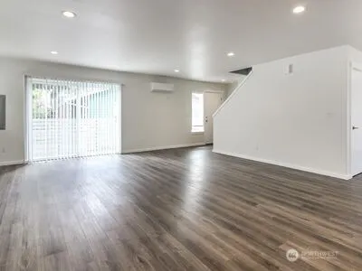 114 E Willis Street , Kent, WA 98032
