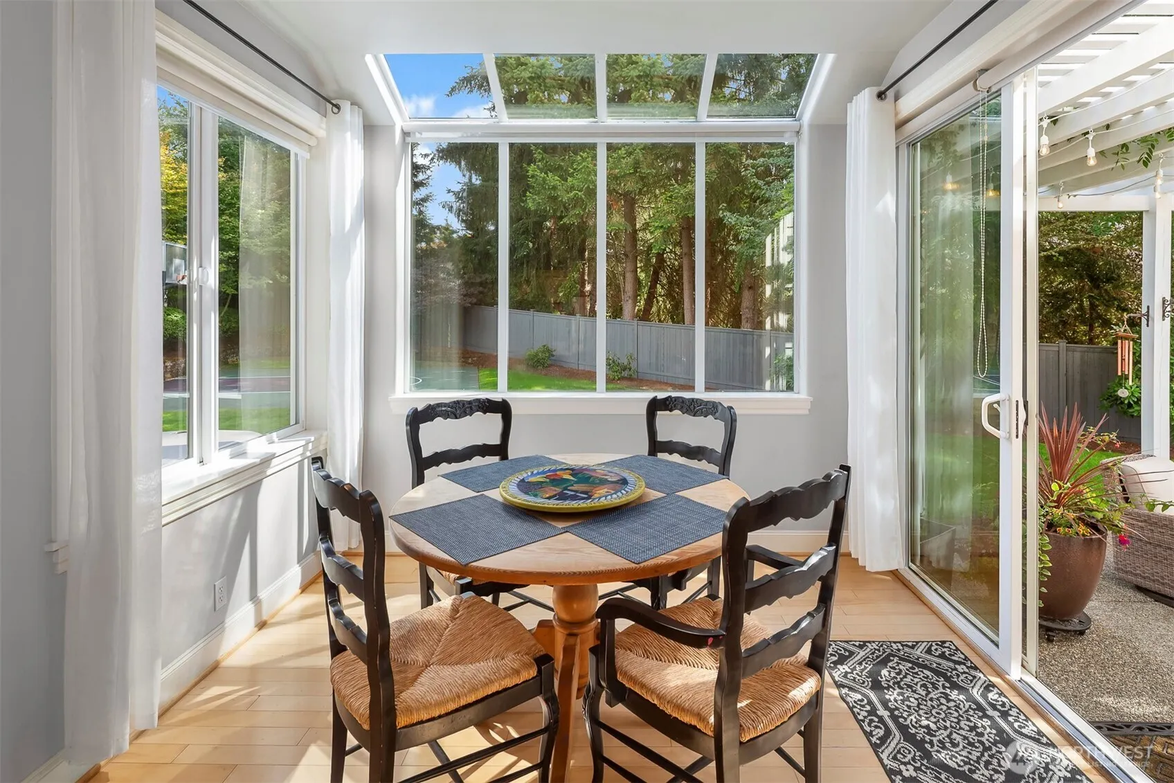 4638 230th Terrace SE, Sammamish, WA 98075-7201