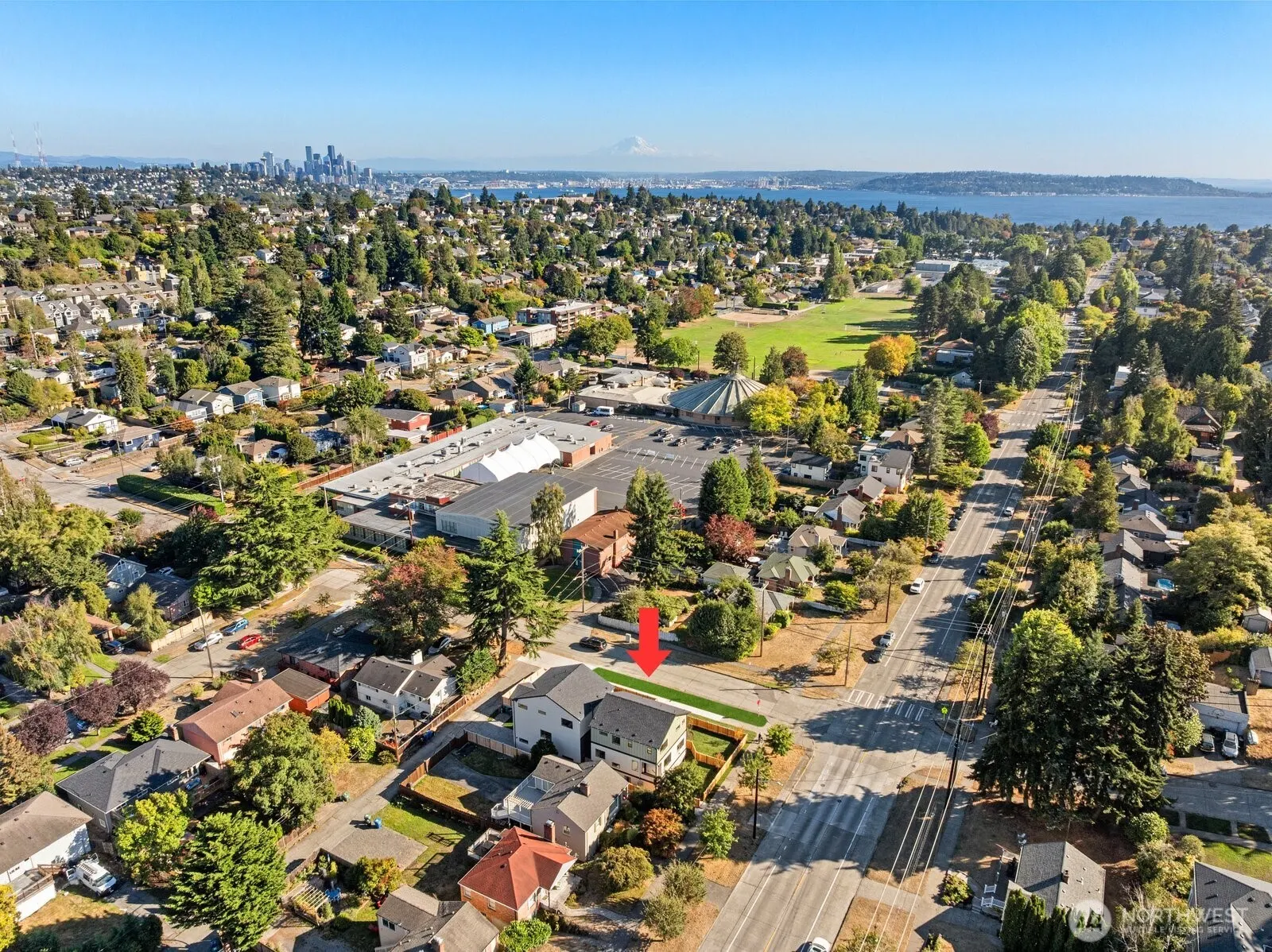 3314 W Dravus Street , Seattle, WA 98199-2615