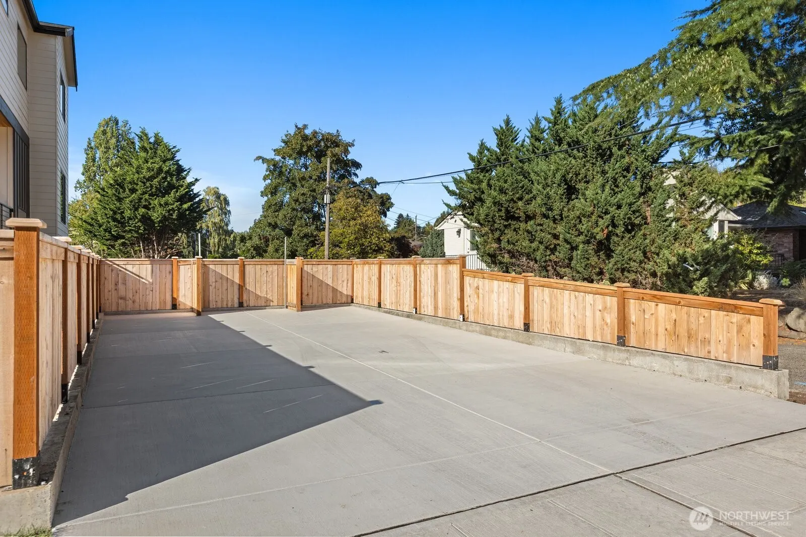 3314 W Dravus Street , Seattle, WA 98199-2615