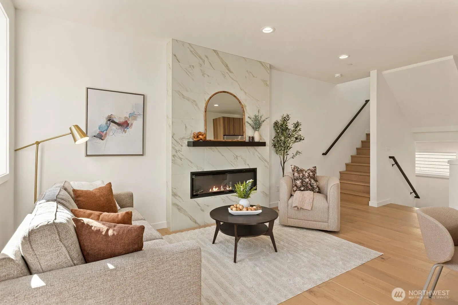 3314 W Dravus Street , Seattle, WA 98199-2615