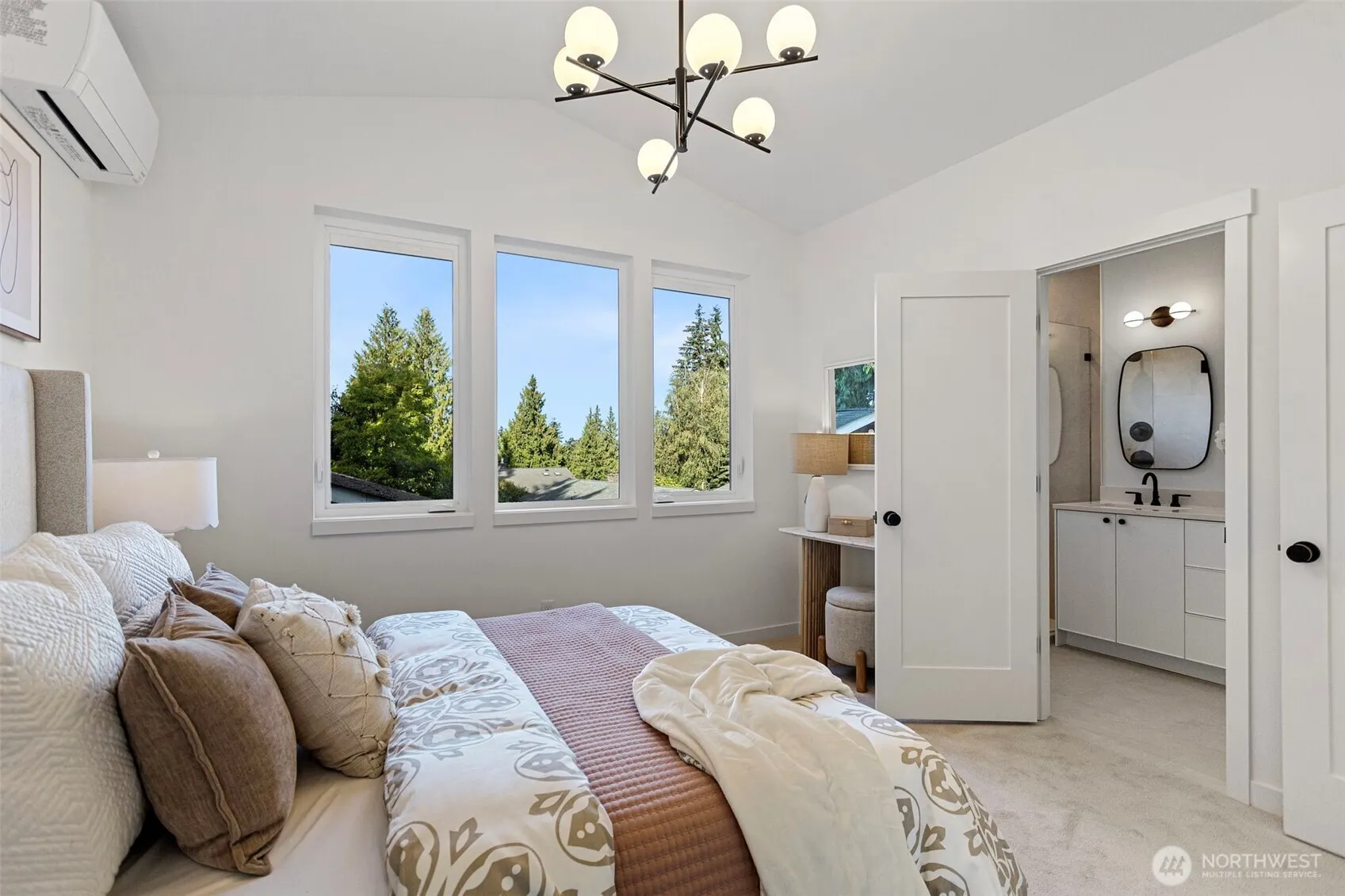 12841 NE 112th Street , Kirkland, WA 98033