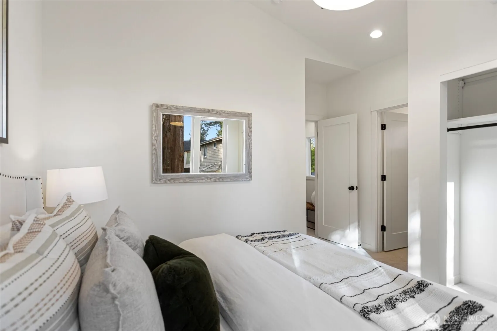 12841 NE 112th Street , Kirkland, WA 98033