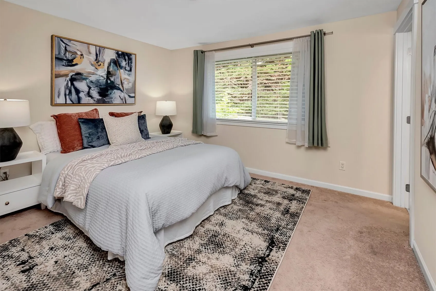 10118 NE 198th Place , Bothell, WA 98011