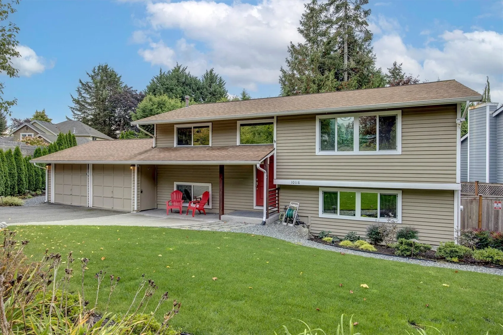 10118 NE 198th Place , Bothell, WA 98011