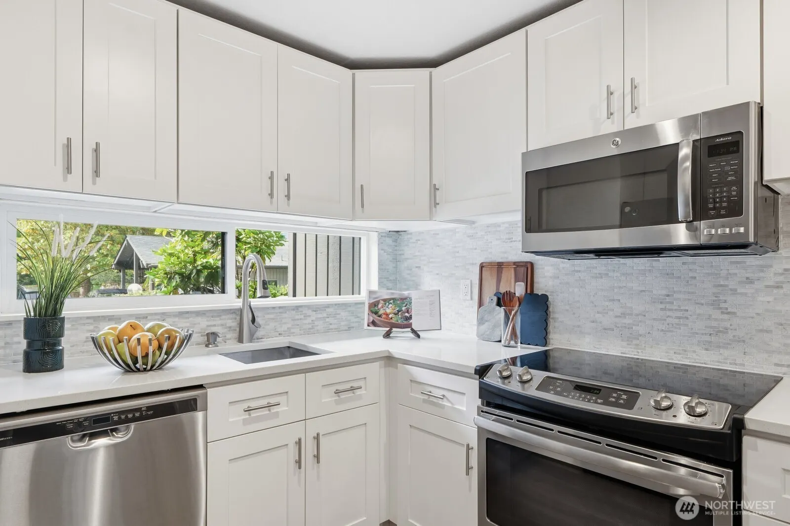 4035 145th Avenue NE, Bellevue, WA 98007