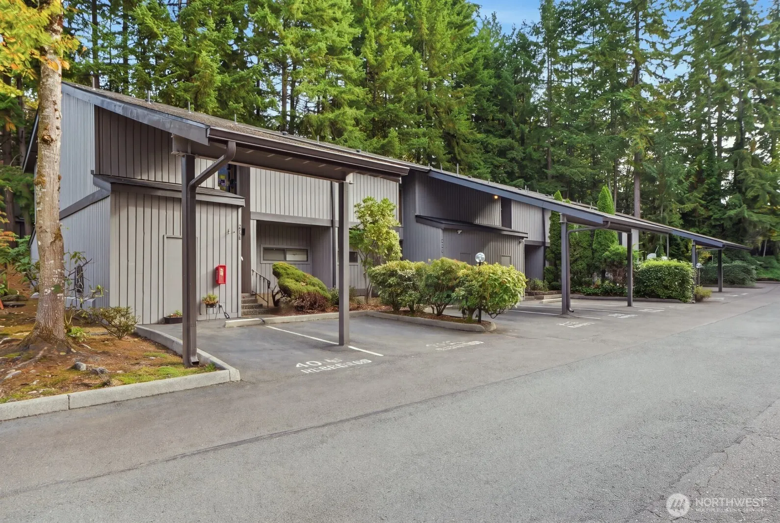 4035 145th Avenue NE, Bellevue, WA 98007