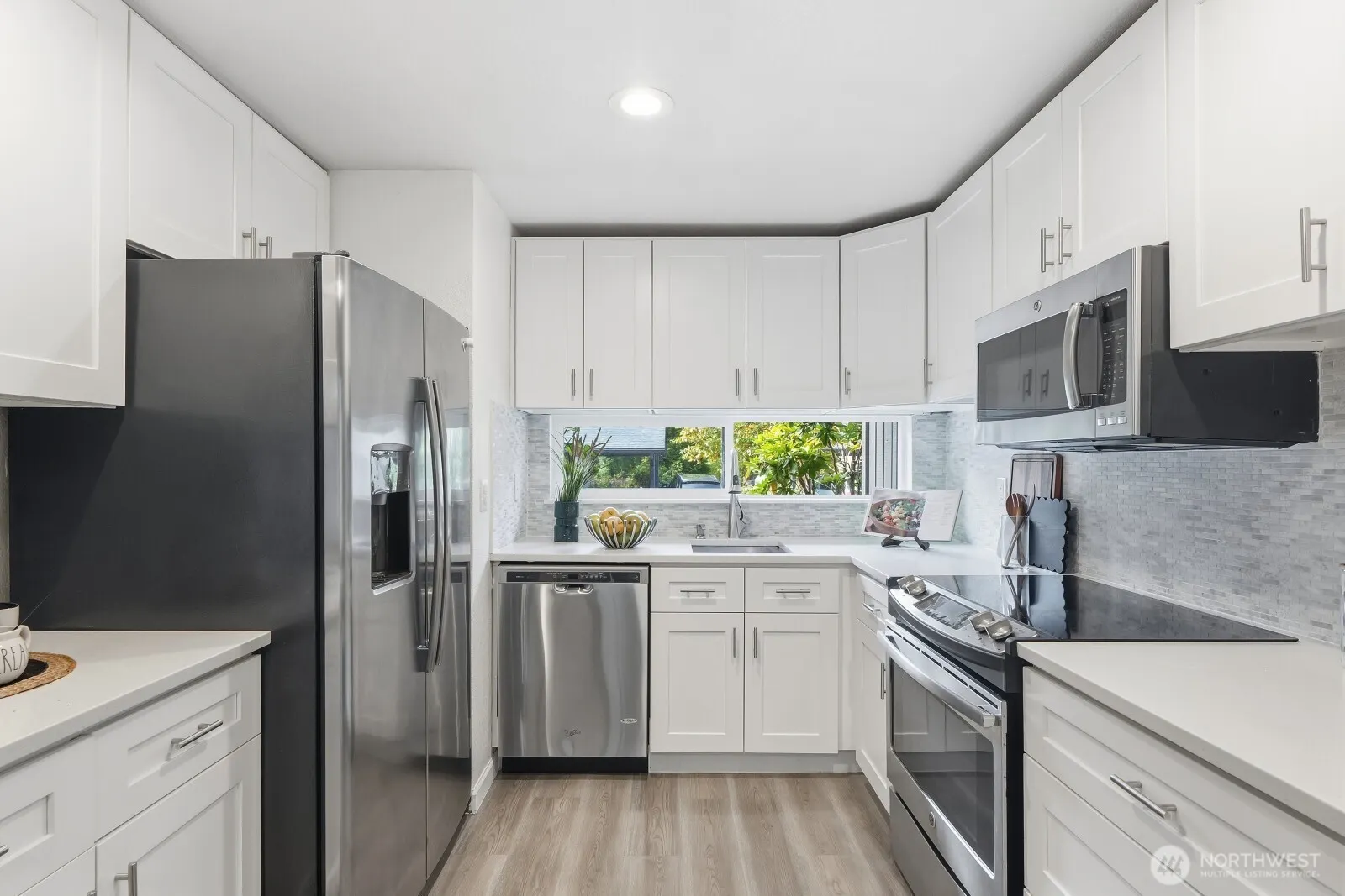 4035 145th Avenue NE, Bellevue, WA 98007
